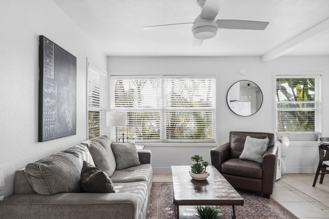 Building Photo - 2604 Juan St