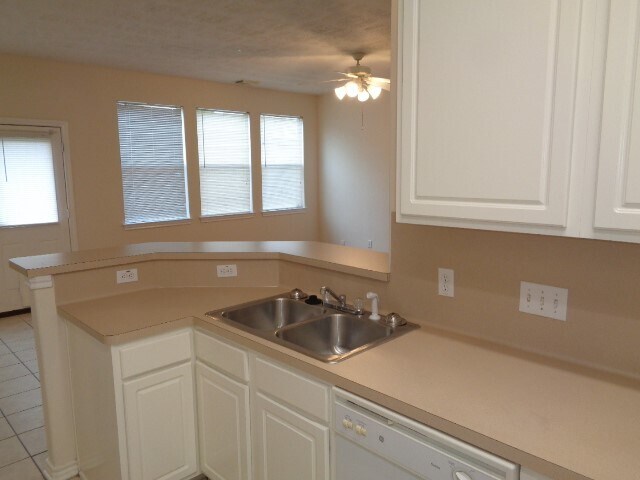 Building Photo - 6155 Morningshire Ln