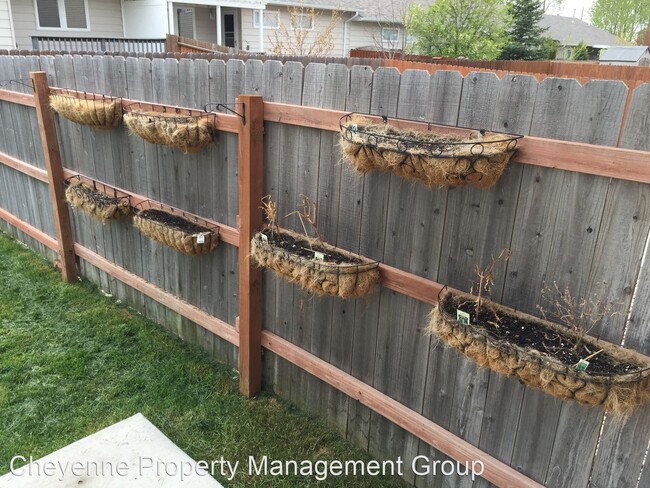 Building Photo - 3 br, 3 bath House - 4741 Harmon Ave