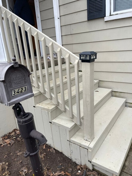 Building Photo - 3423 Osler Ave