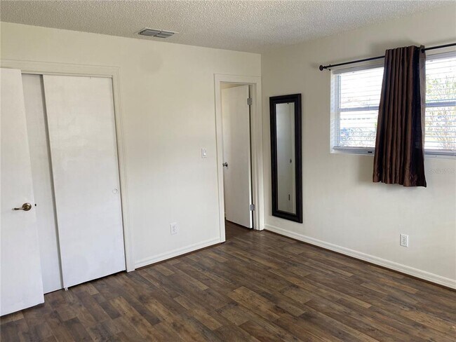 Building Photo - 14183 Pomona Ave