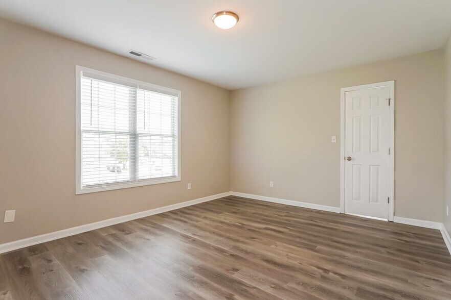 Building Photo - 247 Mayors Ln