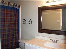 Building Photo - 202 Windrift Ct