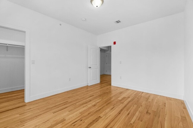 Building Photo - 1400 9th St