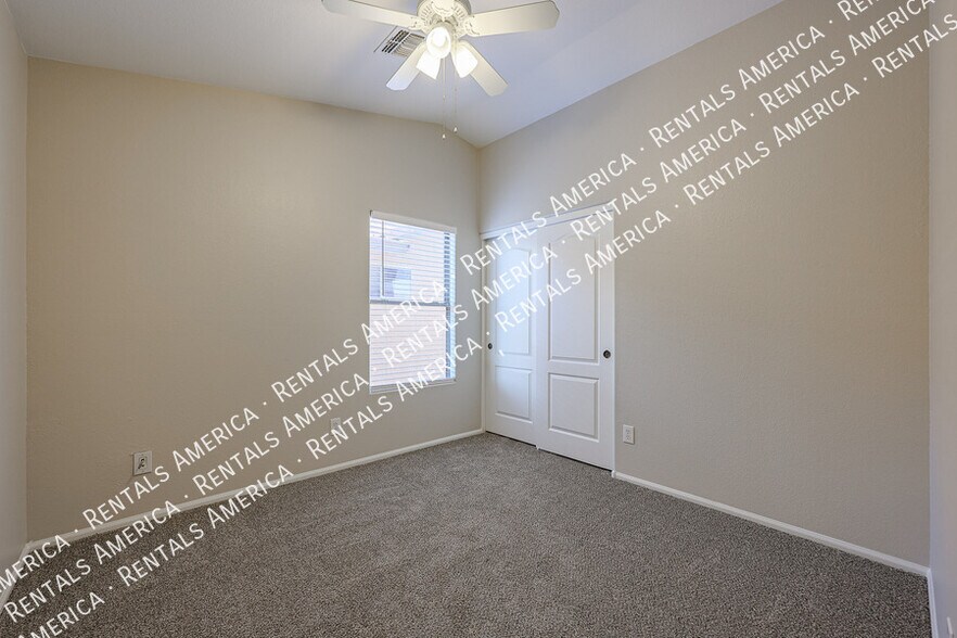 Building Photo - 12438 W Rancho Dr