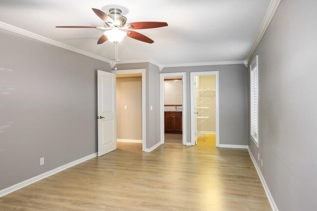 Building Photo - 558 Emory Oaks Way