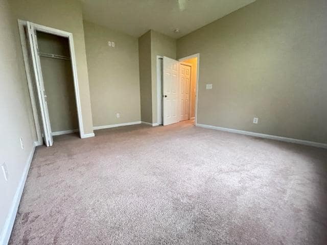 Building Photo - 348 Vesta Dr