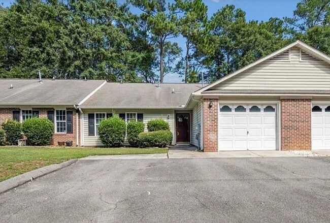 Building Photo - 513 Lumberly Ln