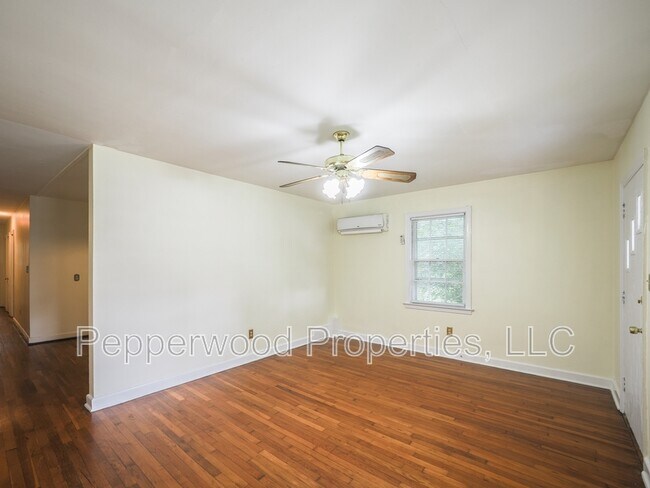 Building Photo - 336 W Hampton Ave