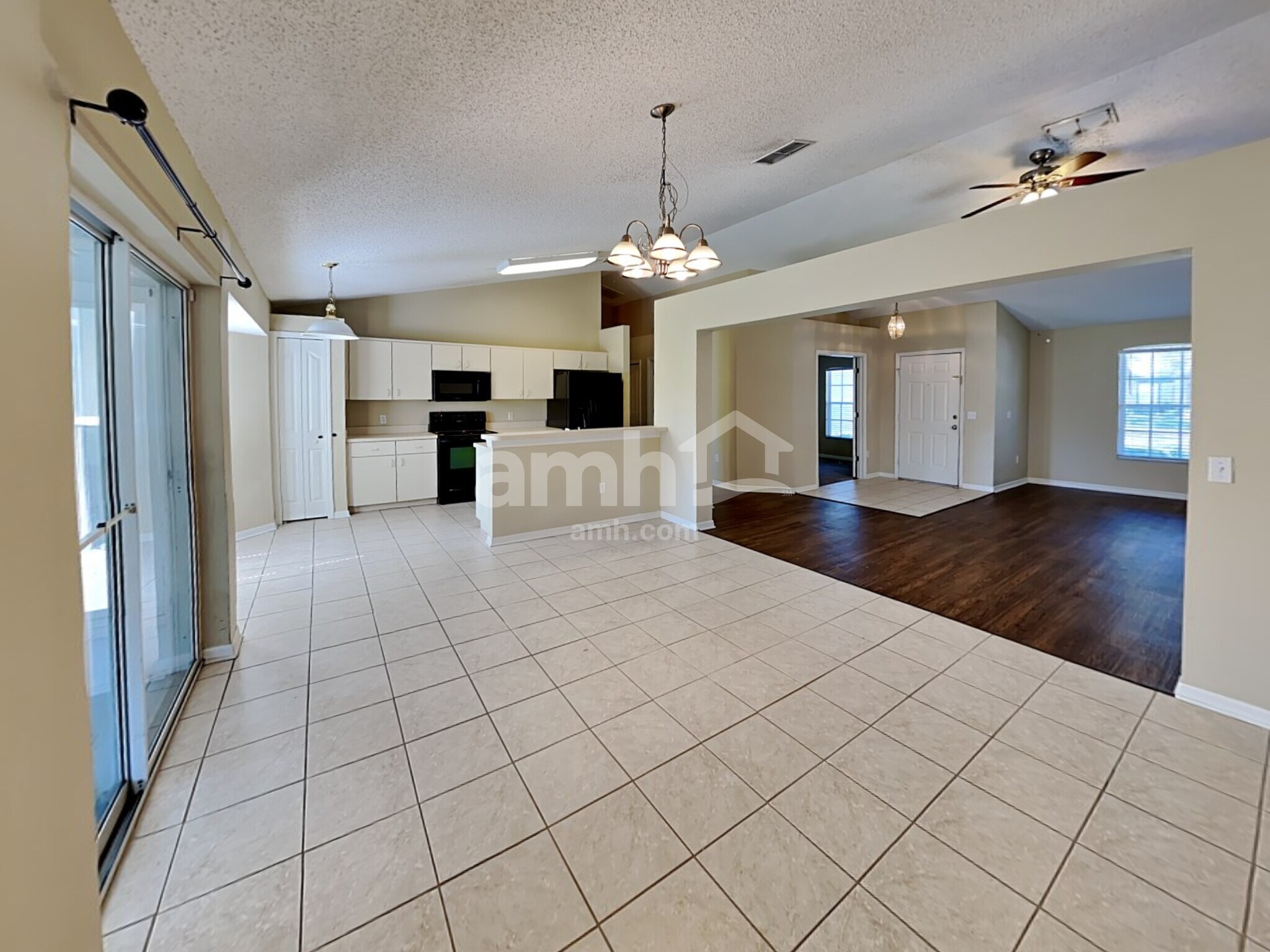 Building Photo - 5611 Brookdale Way