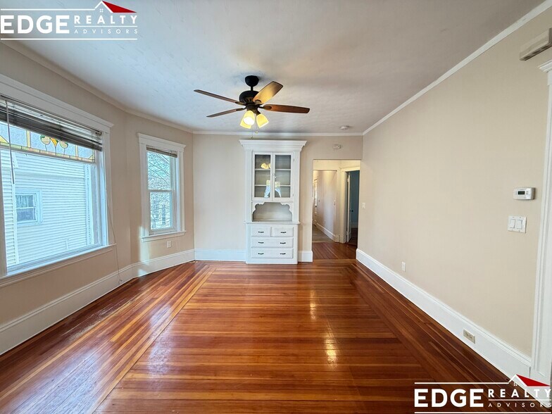 Building Photo - 12 Langley Rd