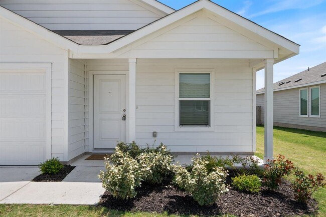 Building Photo - 412 Heritage Grvs Rd