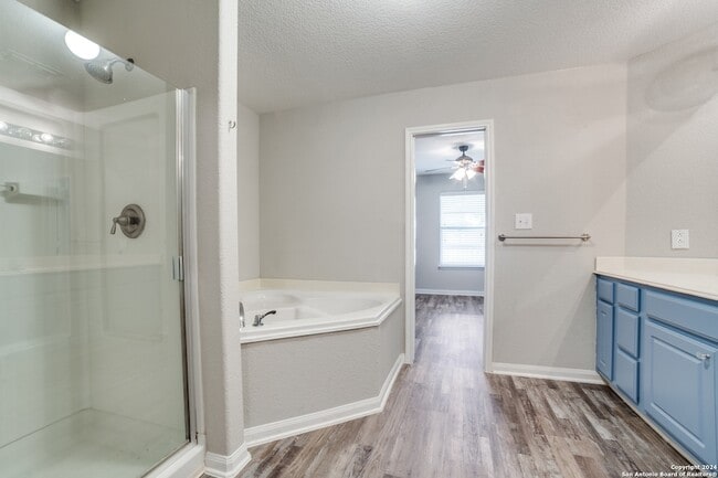 Building Photo - 11462 Country Canyon