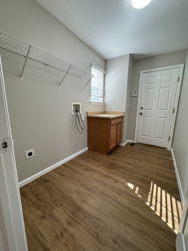 Building Photo - 1416 S Ensenada St