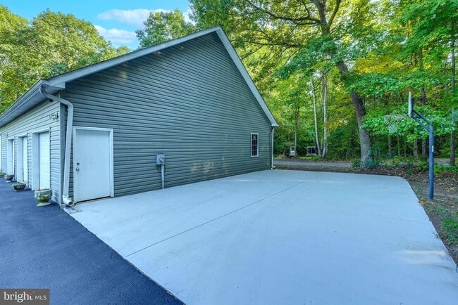 Building Photo - 6200 Ben Creek Rd