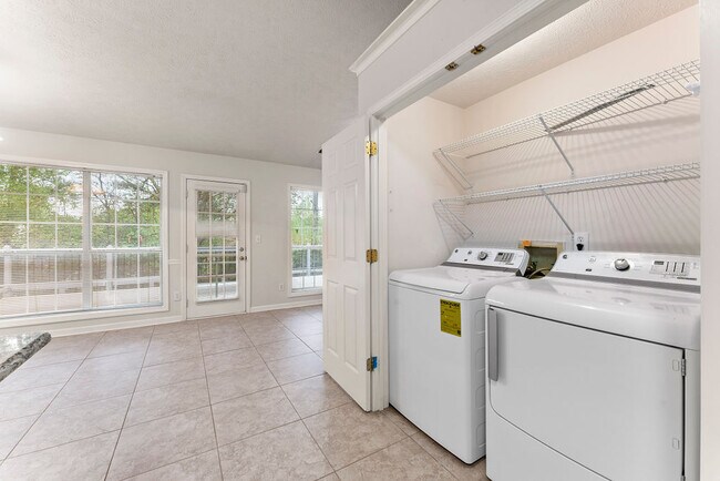 Building Photo - 750 Arbour Glenn Ct NW