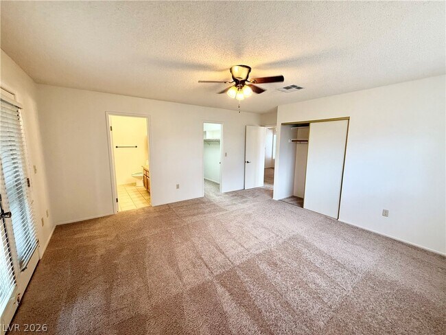 Building Photo - 1081 Pluto St