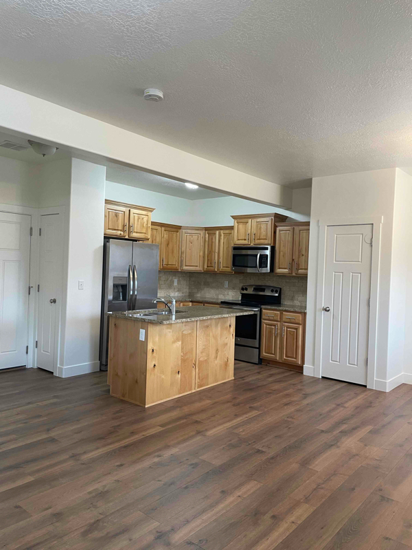 Primary Photo - 1547 N 400 W