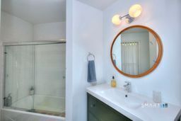 Building Photo - 10 Tiffany Ln