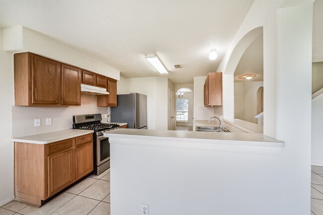 Building Photo - 7102 Calix Ln