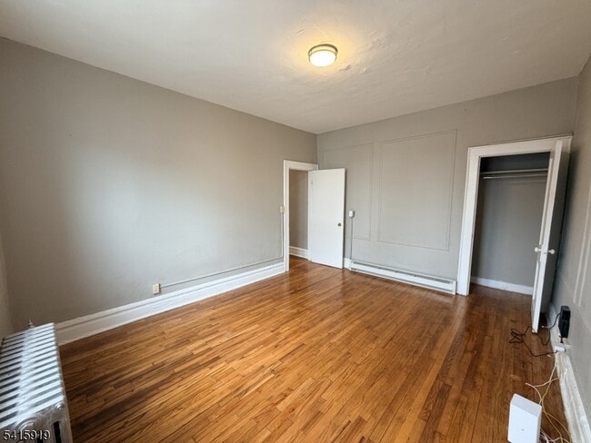 Building Photo - 16 Irving St