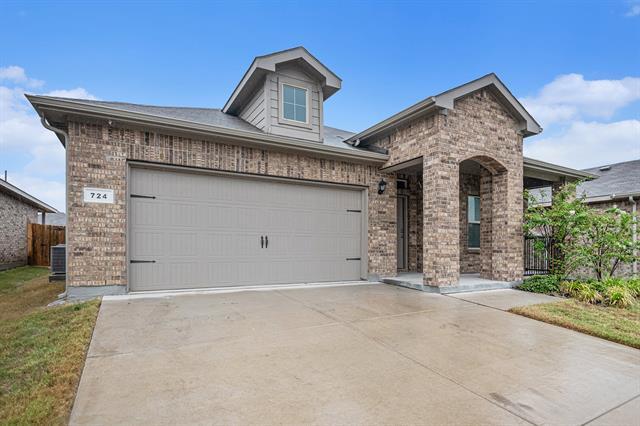 Building Photo - 724 Beebrush Dr