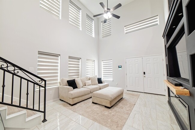 Building Photo - 5405 Jersey Dr