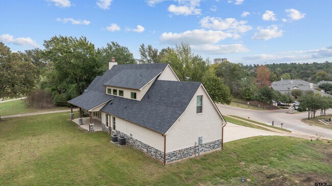 Building Photo - 4218 Hogan Dr
