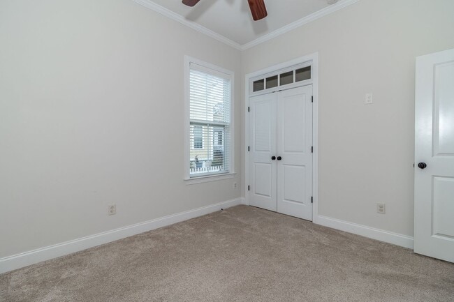 Building Photo - Lovely Riverwood Home