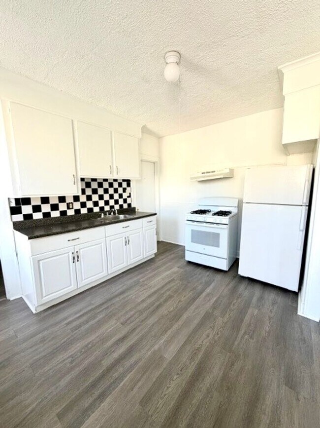 Building Photo - 119-121 Hobart Street