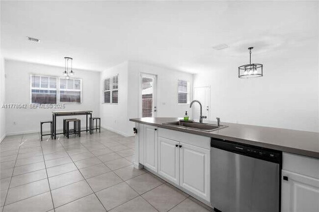 Building Photo - 11732 SW 243rd St