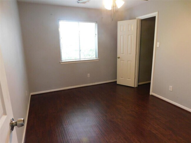 Building Photo - 2914 Bluegrass Ct