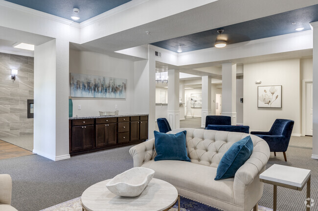 Lobby Photo - The Carlstone