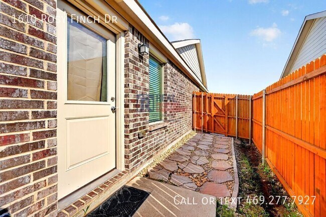 Building Photo - 1610 Rosy Finch Dr