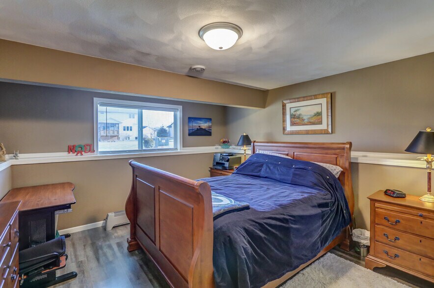 Lower level bedroom - 836 Thompson Drive