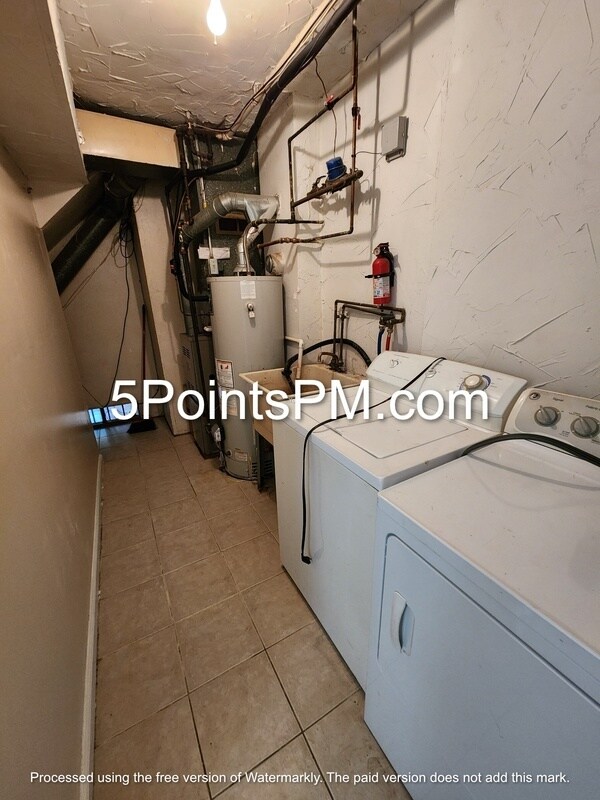Building Photo - 200 Dalepark Dr