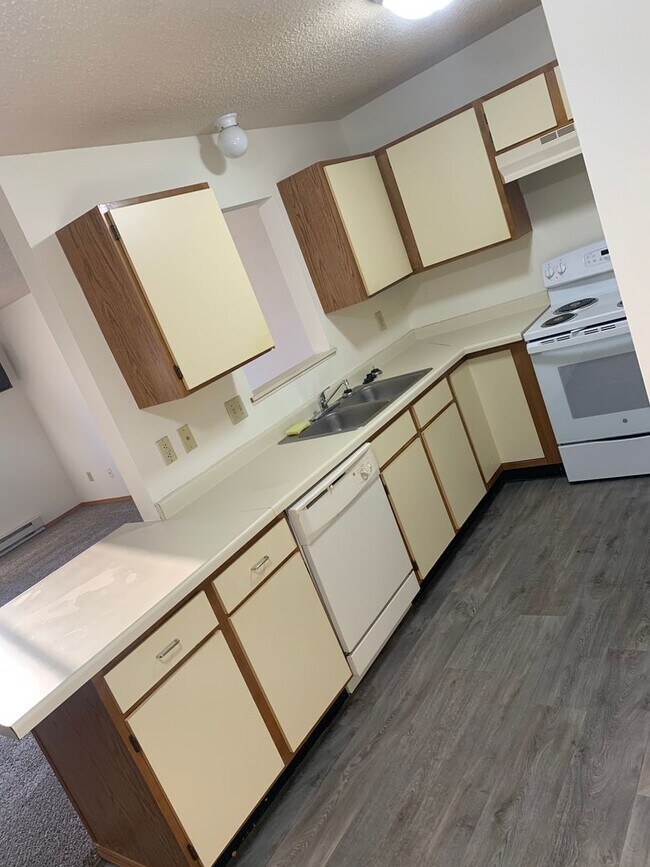 Interior Photo - Amber Park II