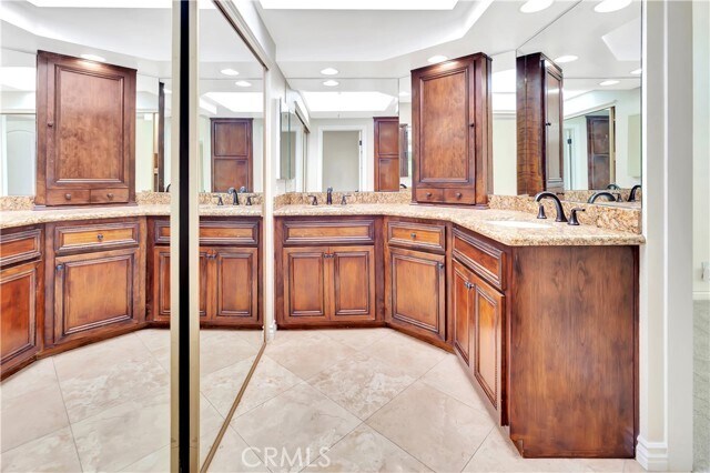 Building Photo - 16 Sea Island Dr