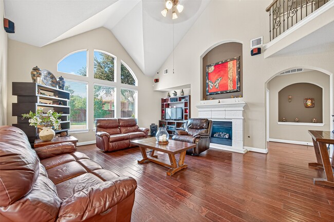 Building Photo - 1206 Coleridge St