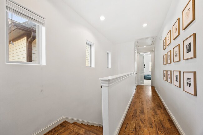 Building Photo - 8758 Kempwood Dr