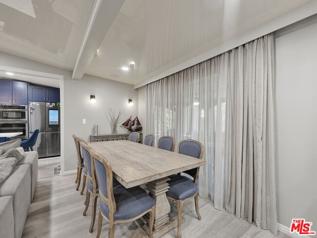 Building Photo - 6842 Ranchito Ave