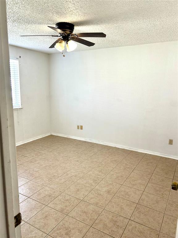 Building Photo - 14411 Cypress View Dr