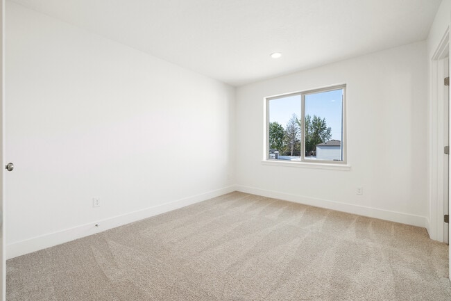 Building Photo - 1162 S Underwood Pl