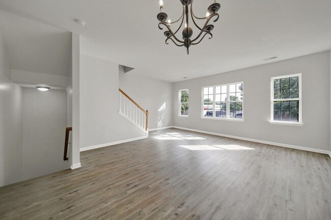 Building Photo - Lovely 3 Bed 2.5 Bath Townhome in Mint Hill!