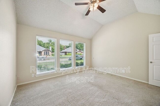 Building Photo - 817 Sewell Dr
