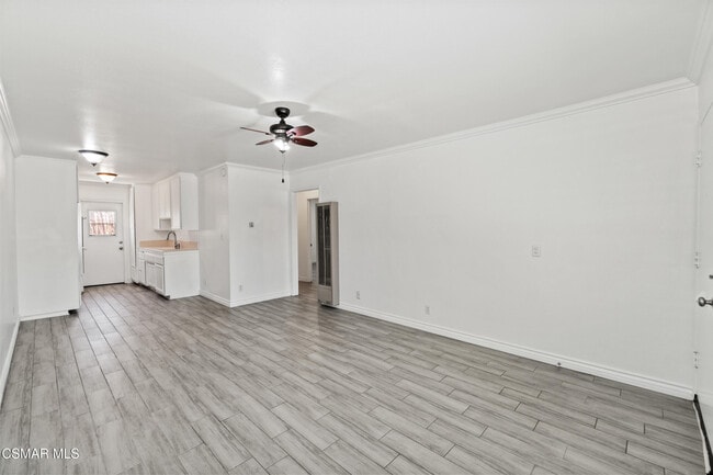 Building Photo - 3345 Porter Ln