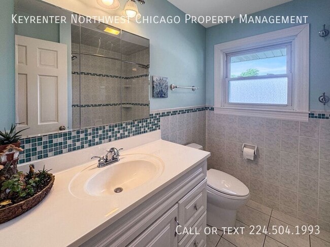 Building Photo - 1028 Tiverton Ct
