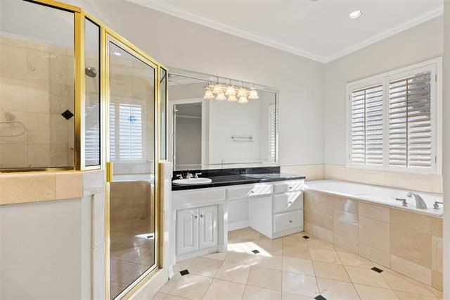 Building Photo - 5276 Longvue Dr