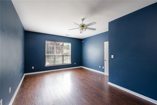 Building Photo - 4264 Milford Pl NE