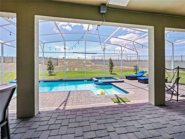 Building Photo - 9084 Sommerset Hills Dr